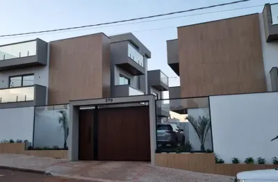 Sobrado novo, lindo com 150 m útil em condomínio na região da fag