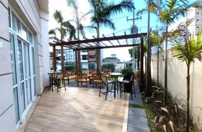 Apartamento no centro com 113m² 3 dormitórios  1 suíte  2 vagas de garagem .