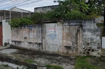 Casa em Jaguaribe 'Precisando de Reconstrução Total' (Preço Reduzido!)