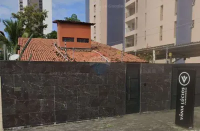 Linda casa à venda com área total 460m². 5 quartos, sendo 3 suítes, em manaíra!