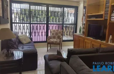Casa com 3 quartos à venda na Rua Acácio Vasconcelos, Jabaquara, São Paulo