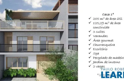 Casa com 3 quartos à venda na Rua Visconde de Guaratiba, Ipiranga, São Paulo