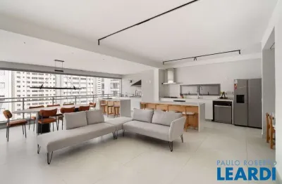 Apartamento com 3 quartos à venda na Avenida Lavandisca, Vila Nova Conceição, São Paulo