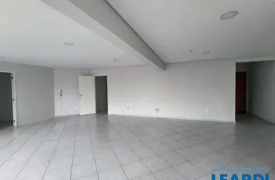 Sala comercial para alugar na Rua Fiação da Saúde, Saúde, São Paulo