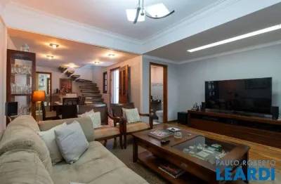 Casa com 3 quartos à venda na Rua Mário Paranhos Pederneiras, Planalto Paulista, São Paulo