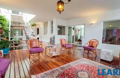 Casa com 1 quarto à venda na Rua Eça de Queiroz, Vila Mariana, São Paulo
