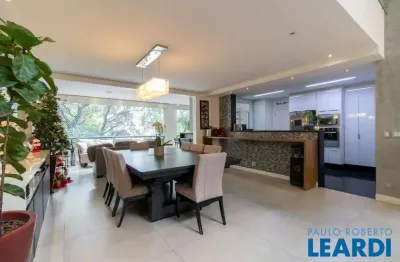 Apartamento com 4 quartos à venda na Rua Samambaia, Saúde, São Paulo