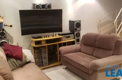 Casa com 3 quartos à venda na Rua Vigário Albernaz, Saúde, São Paulo