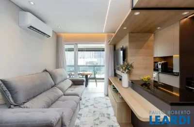 Apartamento com 2 quartos à venda na Rua Américo Brasiliense, Chácara Santo Antônio, São Paulo