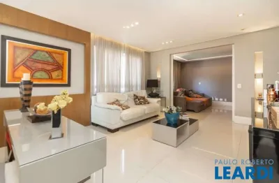 Apartamento com 3 quartos à venda na Avenida Armando Ferrentini, Aclimação, São Paulo
