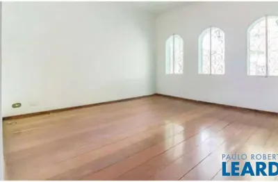 Casa com 3 quartos à venda na Rua dos Caciques, Saúde, São Paulo