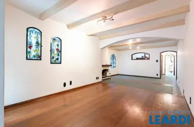 Casa com 4 quartos à venda na Praça Florence Nightingale, Jardim da Glória, São Paulo