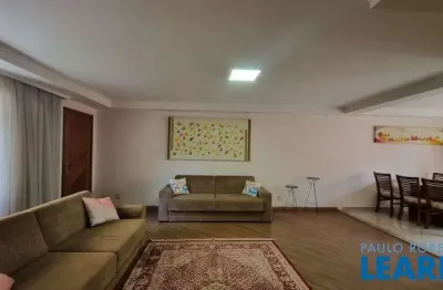 Casa em condomínio fechado com 3 quartos à venda na Rua Ibituruna, Saúde, São Paulo