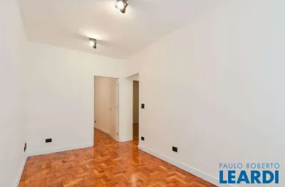 Apartamento com 2 quartos à venda na Rua Baltazar Lisboa, Aclimação, São Paulo