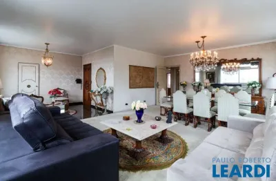 Apartamento com 3 quartos à venda na Rua Mariano Procópio, Cambuci, São Paulo
