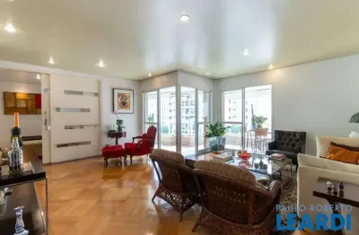 Apartamento com 3 quartos à venda na Alameda dos Aicás, Moema, São Paulo