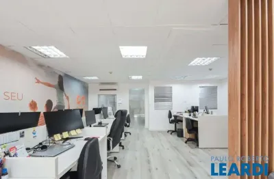 Sala comercial à venda na Rua da Consolação, Centro, São Paulo