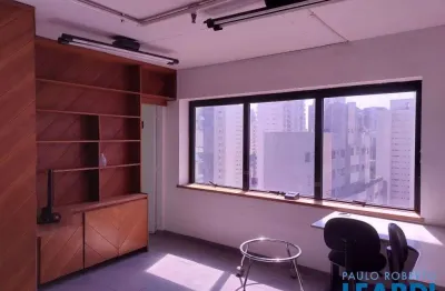 Sala comercial à venda na Avenida Ibijaú, Moema, São Paulo
