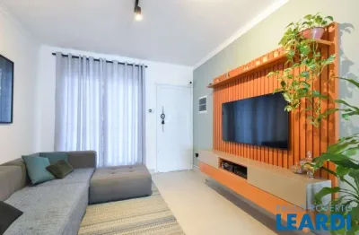 Casa com 2 quartos à venda na Rua Vapabussu, Jardim Aeroporto, São Paulo