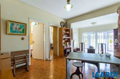 Casa com 3 quartos à venda na Avenida Piassanguaba, Planalto Paulista, São Paulo