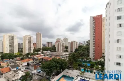 Apartamento com 3 quartos à venda na Rua Sócrates, Vila Sofia, São Paulo