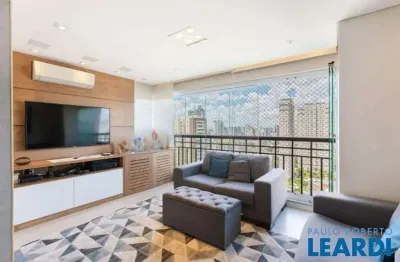 Apartamento com 3 quartos à venda na Rua Catão, Lapa, São Paulo