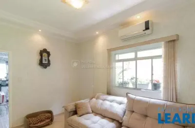 Casa com 5 quartos para alugar na Rua Álvaro Pinto, Jardim Maria Estela, São Paulo
