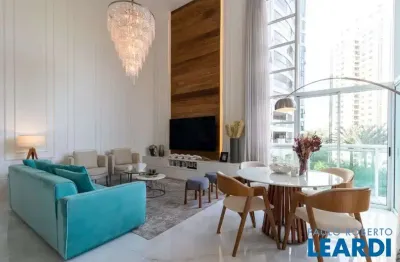 Apartamento com 4 quartos à venda na Rua Itapaiuna, Morumbi, São Paulo