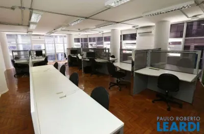 Ponto comercial à venda na Rua José Bonifácio, Sé, São Paulo