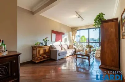 Apartamento com 3 quartos à venda na Rua Patápio Silva, Vila Madalena, São Paulo