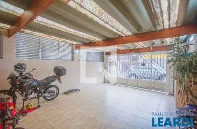 Casa com 4 quartos à venda na Rua Serranos, Saúde, São Paulo