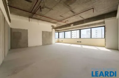 Ponto comercial à venda na Rua Tabapuã, Itaim Bibi, São Paulo