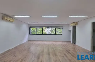 Ponto comercial para alugar na Rua Fiação da Saúde, Saúde, São Paulo