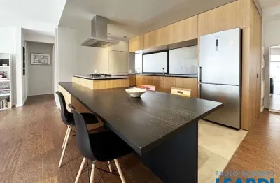 Apartamento com 2 quartos à venda na Rua Correia de Lemos, Saúde, São Paulo