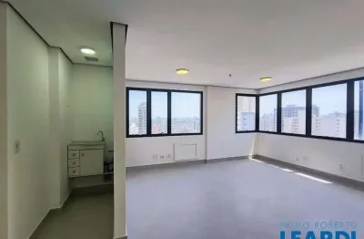 Sala comercial para alugar na Rua Veriano Pereira, Saúde, São Paulo