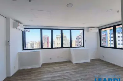 Sala comercial para alugar na Rua Veriano Pereira, Saúde, São Paulo