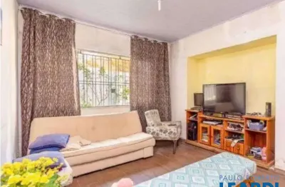 Terreno comercial à venda na Rua Frei Rolim, Saúde, São Paulo