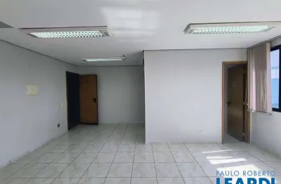 Sala comercial para alugar na Rua Veriano Pereira, Saúde, São Paulo