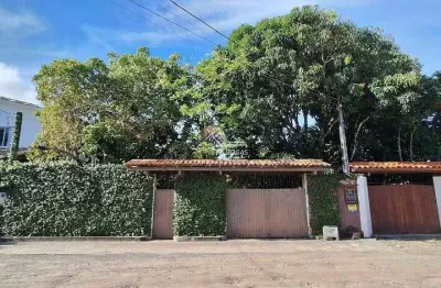 Casa nascente em condomínio fechado em buraquinho, píer privativo no rio joanes, 700 m², 4 quartos