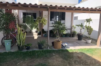 Casa para venda em rio das ostras, loteamento extensão do serramar, 2 dormitórios, 1 suíte, 2 banheiros, 2 vagas