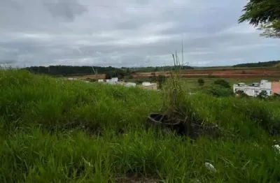Terreno à venda na Rua Vanderlan Porto da Cunha, Vale das Palmeiras, Macaé