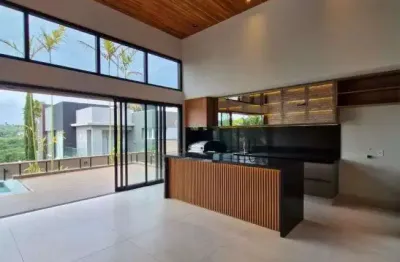 Linda casa térrea no Alphaville 3 ou 4 suítes completas em armários