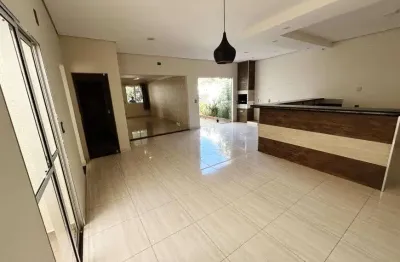 Sobrado Familiar no Condomínio Evidence – 4 Dorms | Excelente Oportunidade