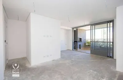 Apartamento andar alto, com 2 quartos (1 suíte),1 vaga para carro e 1 vaga para moto no residencial bosco centrale/curitiba.