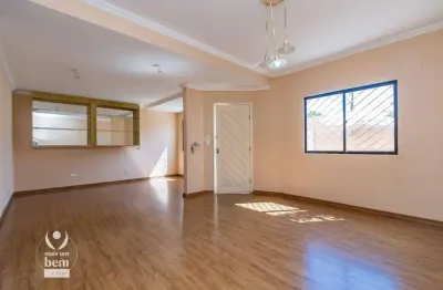 Sobrado de esquina com área gourmet com 3 quartos, 1 suíte, 1 demi-suite, área gourmet à venda, 220 m² por r$ 899.900 - portão - curitiba/pr