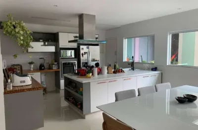 Sobrado de alto padrao com 411 m² 3 dormitorios sendo 3 suites