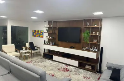 Sobrado alto padrão em localização privilegiada 350 m² 4 dormitorios