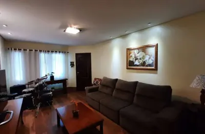 Sobrado 175 m² 3 domitorios 4 vagas estuda permuta menor valor no litoral