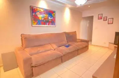 Sobrado com 165 m² 3 dormitorios sendo 2 suites 2 vagas de garagens