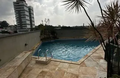 Apartamento 188 m² 4 dormitorios sendo 1 suite e 3 vagas de garagens